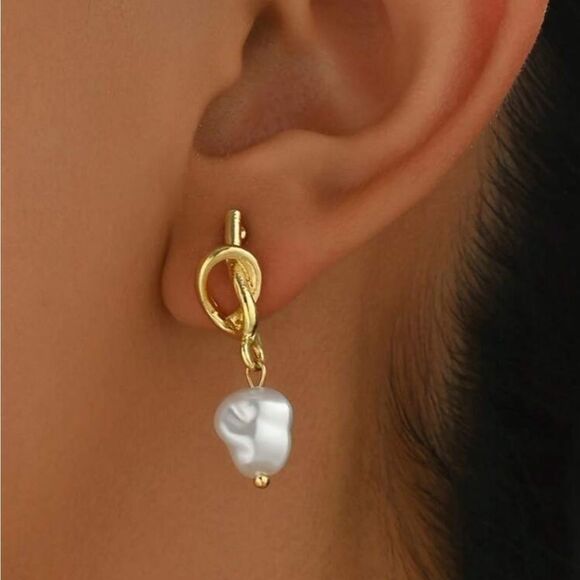 Vintage style pearl earrings A966 - Picture 1 of 6